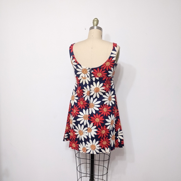 (59) vtg 1960s mod mini dress - Picture 3 of 5